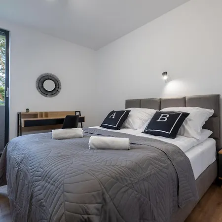 Rozewska 30 Apartament *