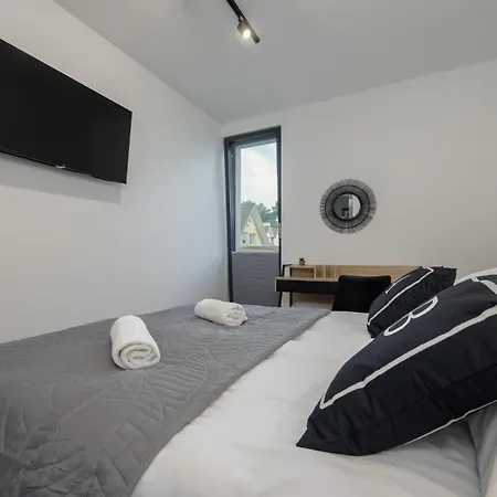 Apartament Rozewska 30 *