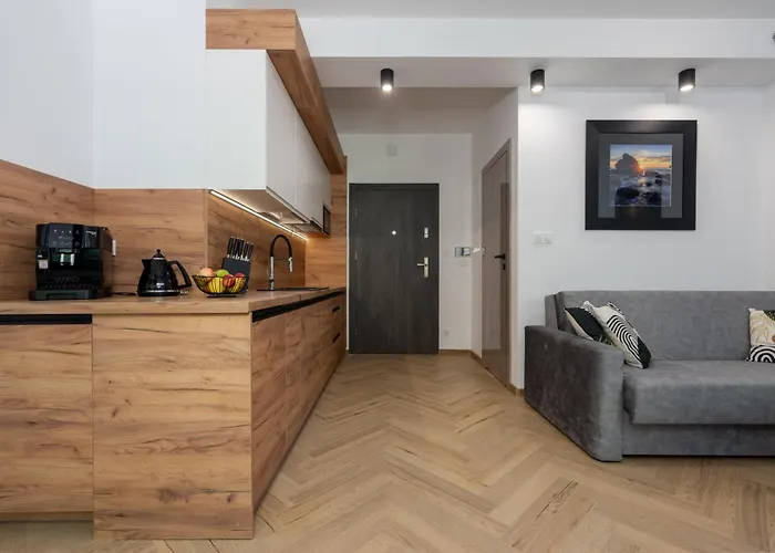 Rozewska 30 * Jastrzębia Góra