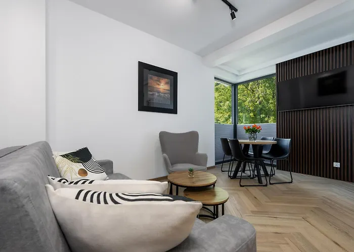 Rozewska 30 * Jastrzębia Góra