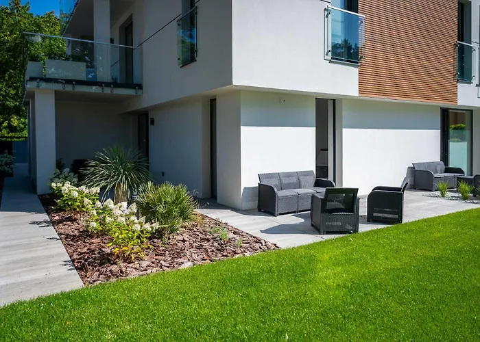 公寓 Rozewska 30 *