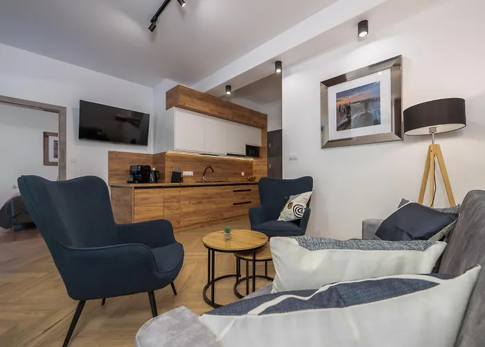 Rozewska 30 * Jastrzębia Góra