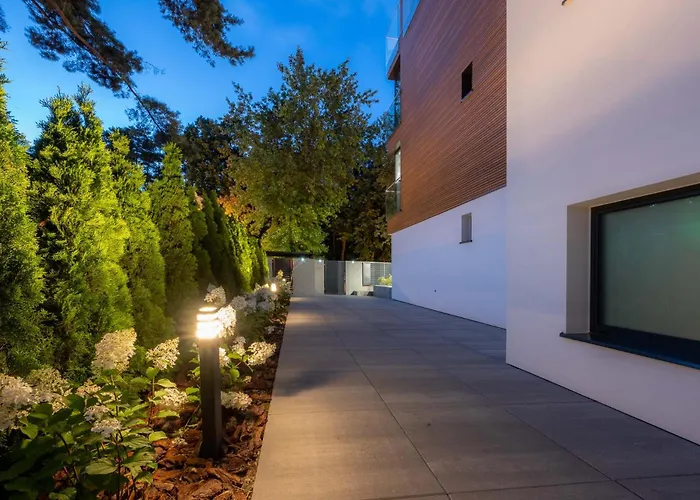 公寓 Rozewska 30 *